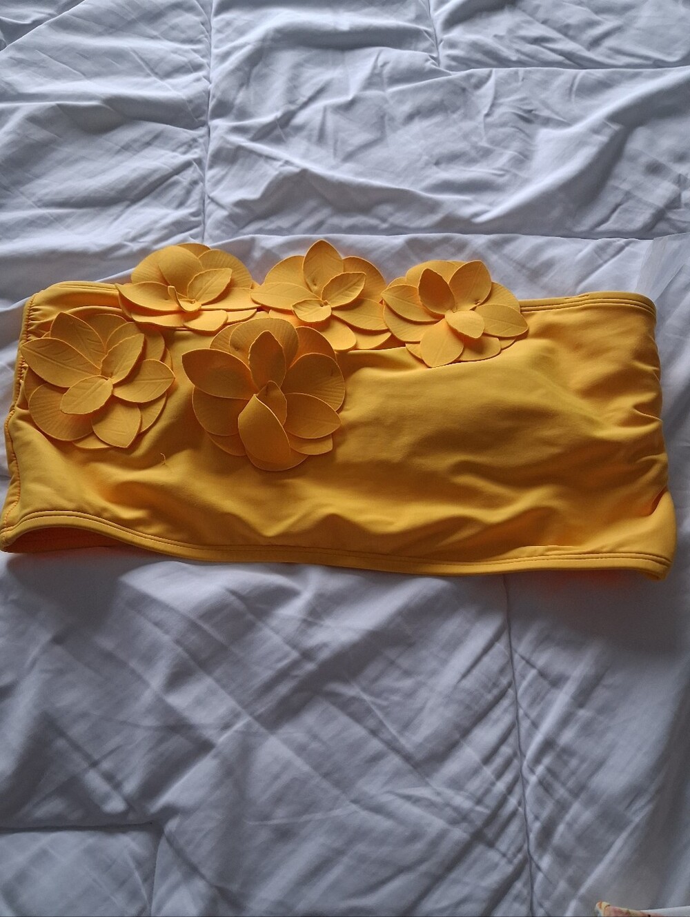 Antonio Melani 3D Yellow Floral Applique Strapless Bandeau Swim Top Size L NWOT